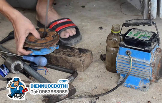 Máy bơm bị đóng ngắt liên tục Máy bơm bị đóng ngắt liên tục
