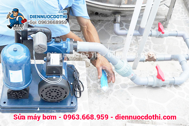 Máy bơm cắm vào điện nhưng không lên nước Máy bơm cắm vào điện nhưng không lên nước
