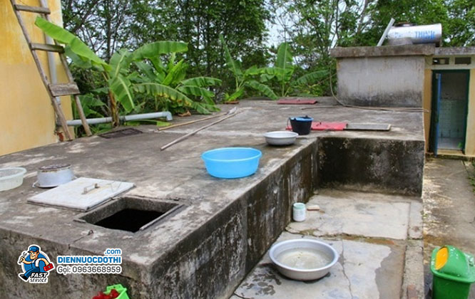 Thau rửa bể nước tại Hoàng Mai